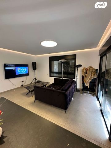 גג/ פנטהאוז