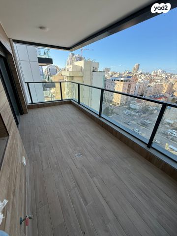 מודעת נכס, שדרות בן אב"י 38, נוף הטיילת, נתניה