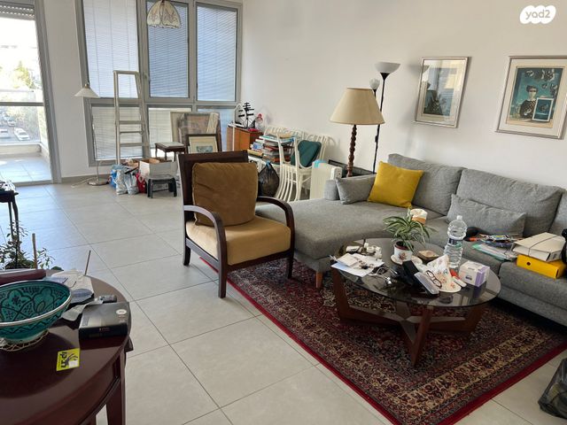 הרצליה הירוקה, נווה עובד