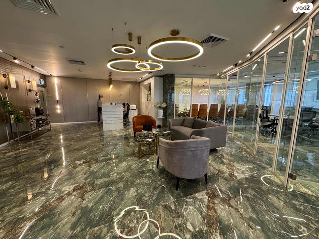 דרך מנחם בגין 7