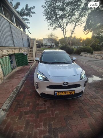 מודעת רכב טויוטה יאריס קרוס