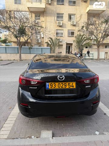 מודעת רכב מאזדה 3