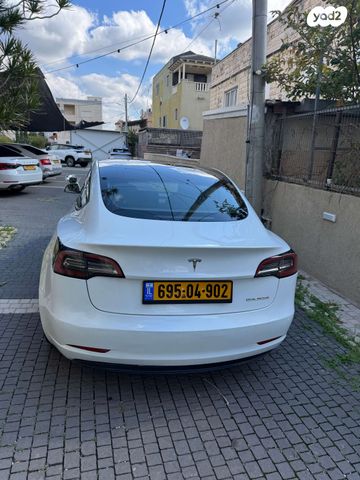 מודעת רכב טסלה מודל 3