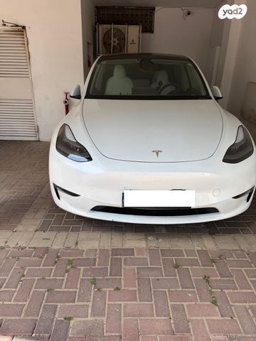 מודעת רכב טסלה מודל Y