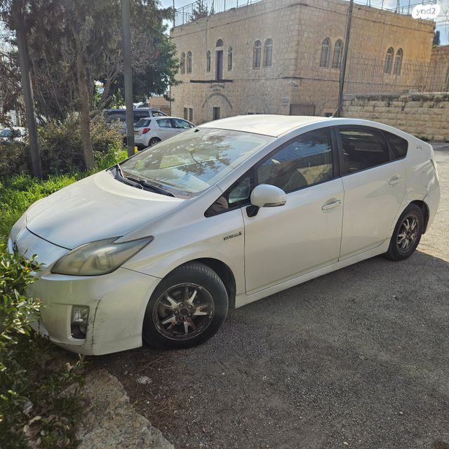 מודעת רכב טויוטה פריוס