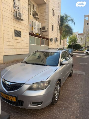 מודעת רכב מאזדה 3