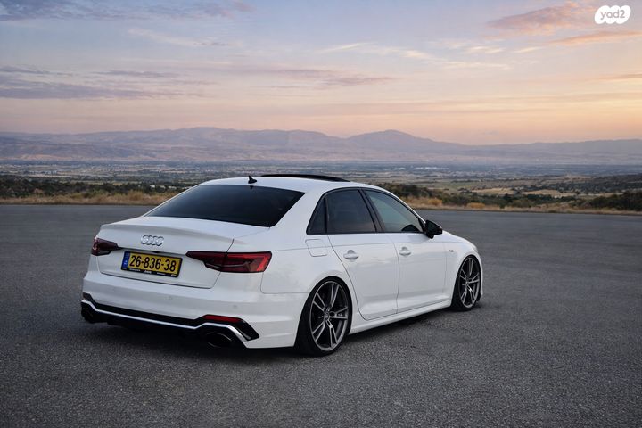 מודעת רכב אאודי A4