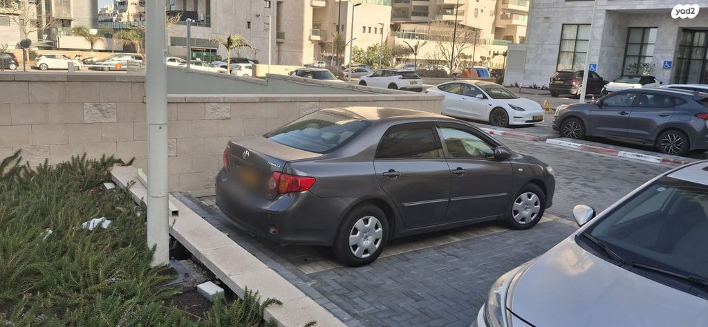 מודעת רכב טויוטה קורולה