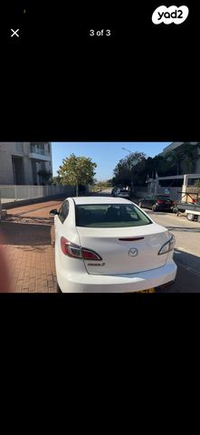 מודעת רכב מאזדה 3