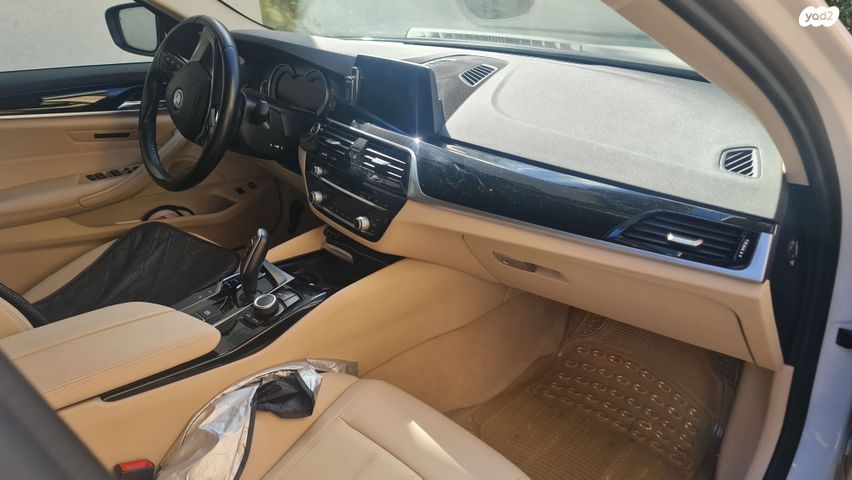 מודעת רכב ב מ וו סדרה 5