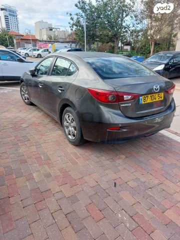 מודעת רכב מאזדה 3