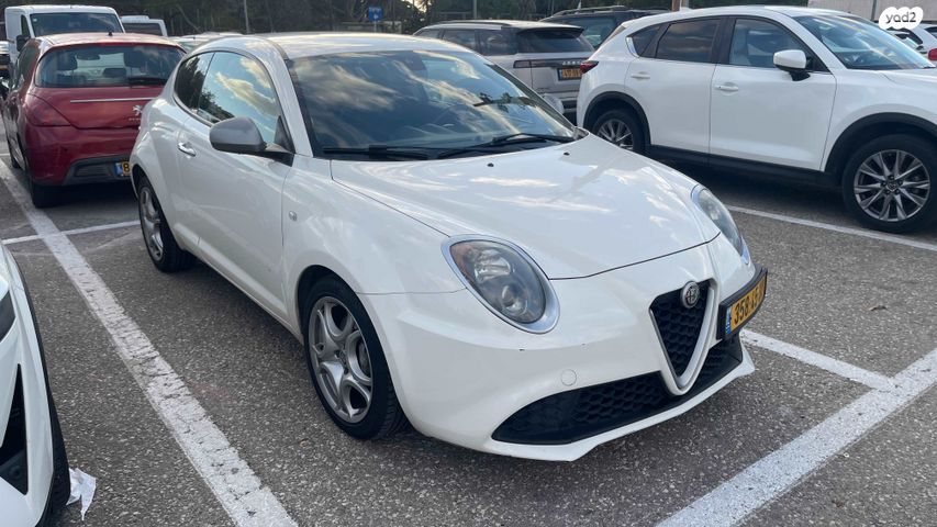 מודעת רכב אלפא רומיאו מיטו