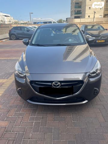 מודעת רכב מאזדה 2