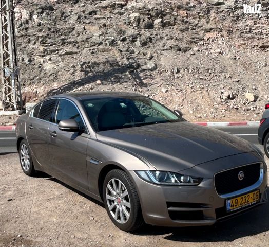 מודעת רכב יגואר XE