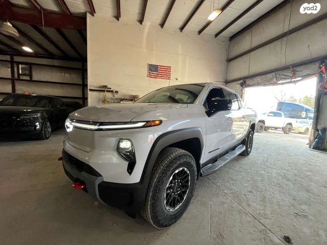 מודעת רכב שברולט סילברדו EV