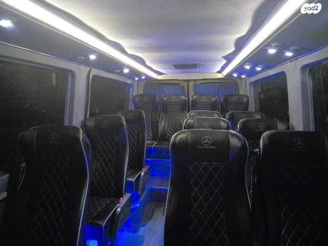 מודעת רכב מרצדס-בנץ ספרינטר