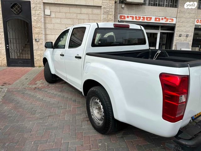 מודעת רכב איסוזו די-מקס