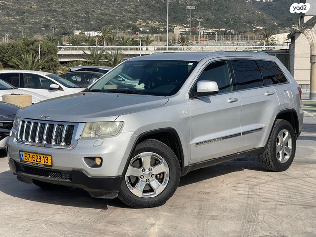 מודעת רכב ג'יפ גרנד צ'ירוקי