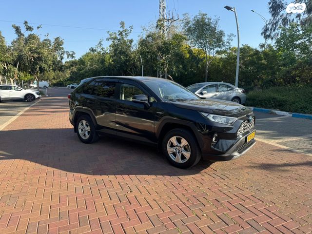 מודעת רכב טויוטה RAV4
