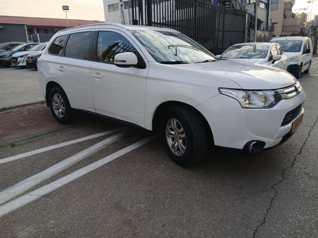 מודעת רכב מיצובישי אאוטלנדר