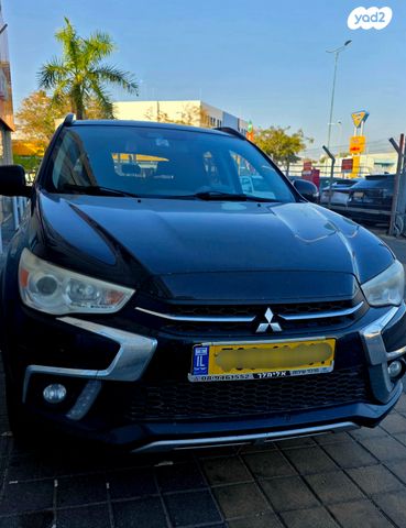 מודעת רכב מיצובישי ASX