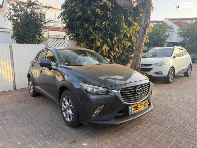 מודעת רכב מאזדה CX-3