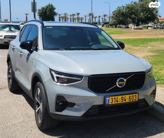 מודעת רכב וולוו XC40