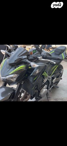 מודעת רכב קאוואסאקי Z900