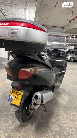 מודעת רכב הונדה סילבר-ווינג 600