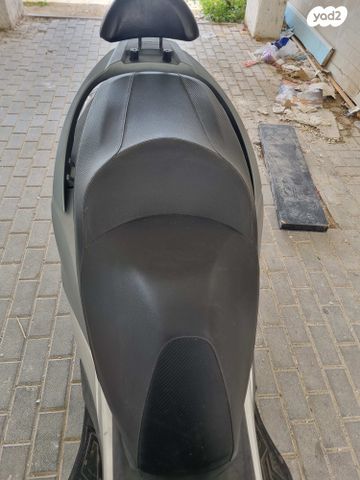 מודעת רכב קימקו דאון-טאון 350