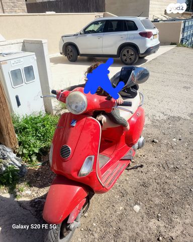 מודעת רכב פיאג'ו וספה ET4 125