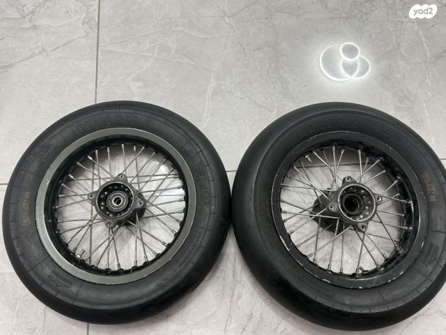 feedItemObj.data.row_1