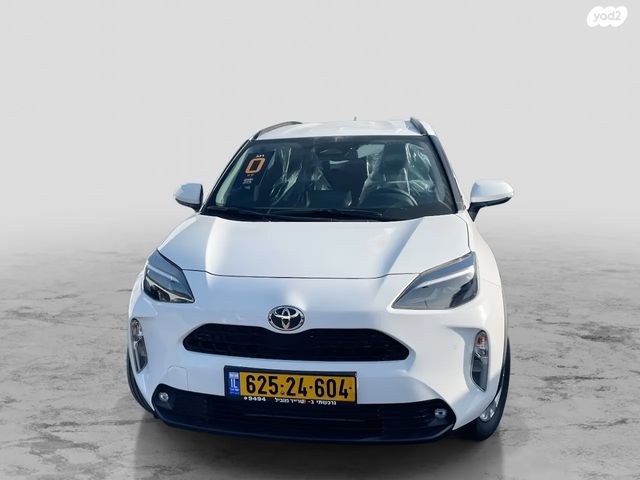 מודעת רכב טויוטה יאריס קרוס