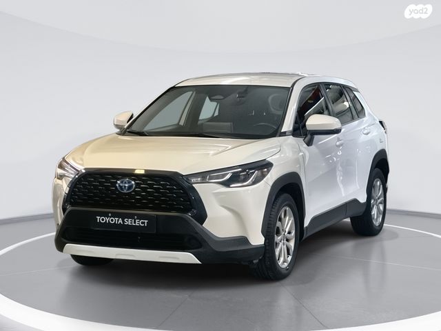 מודעת רכב טויוטה קורולה קרוס