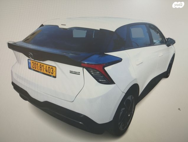 מודעת רכב אם ג'י MG4