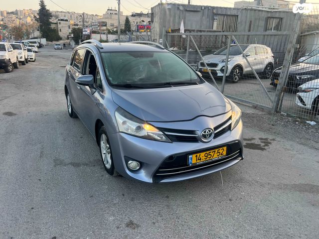 מודעת רכב טויוטה ורסו