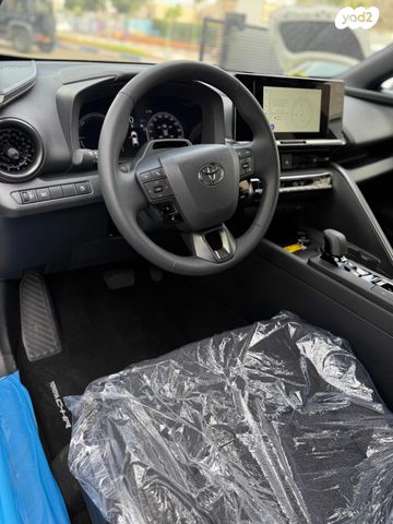 מודעת רכב טויוטה C-HR 1