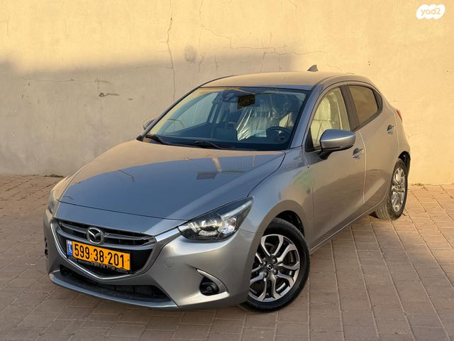 מודעת רכב מאזדה 2