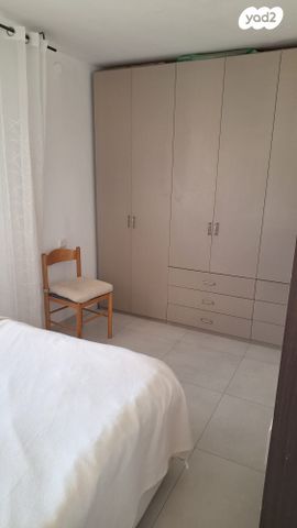 יקותיאל אדם 7