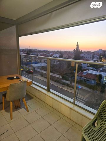 אפרים קישון 22