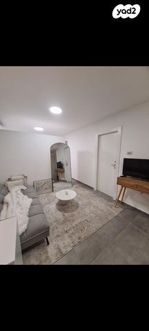 מניה שוחט 10