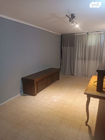 מעפילי אגוז 49