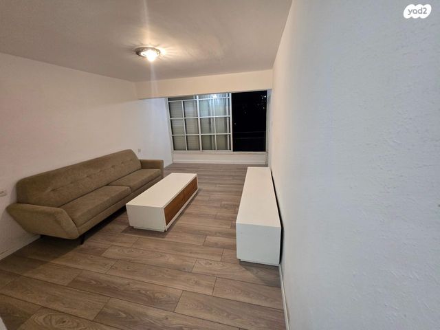 ז'בוטינסקי 26