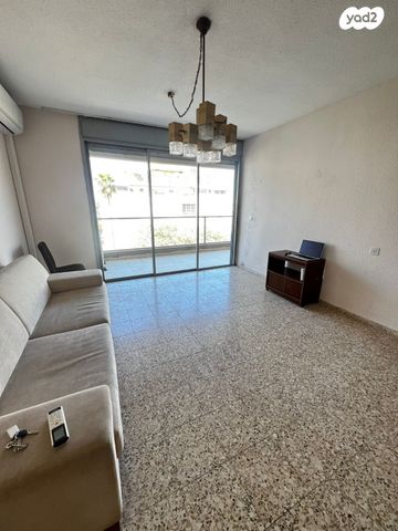 בן גוריון 11