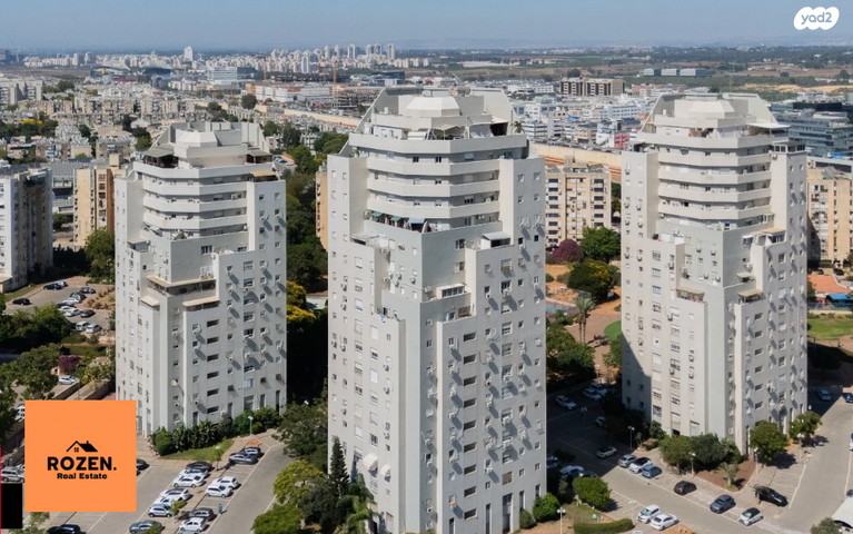 שדרות גולדה מאיר 21