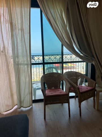 מרינה, פארק לאומי וחופים