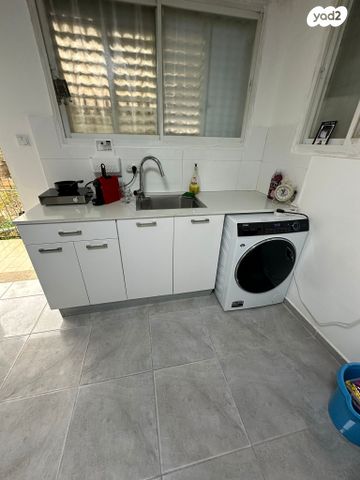 מודעת נכס, חנה סנש, מוצקין הותיקה, קרית מוצקין