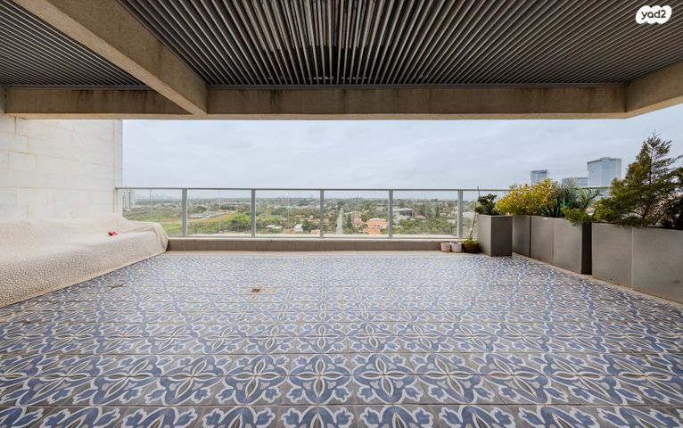 מודעת נכס, גולדה מאיר 17, מתחם 1200, הוד השרון