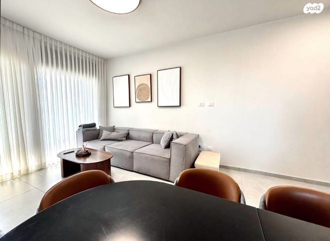 אמנון ליפקין שחק 