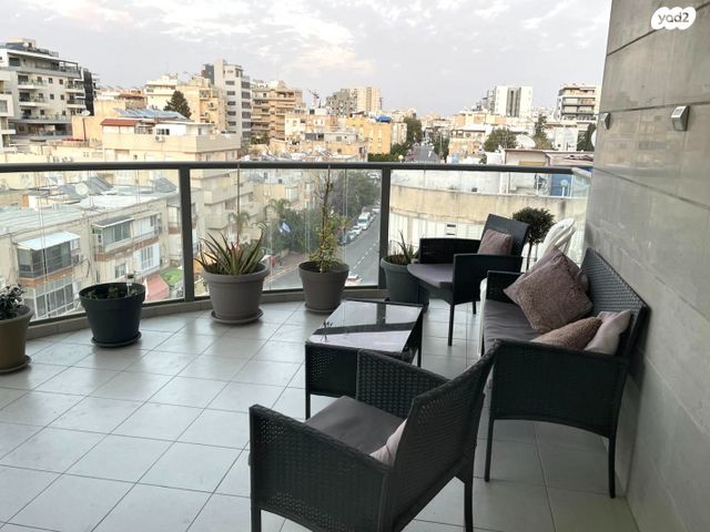 שדרות ירושלים 50